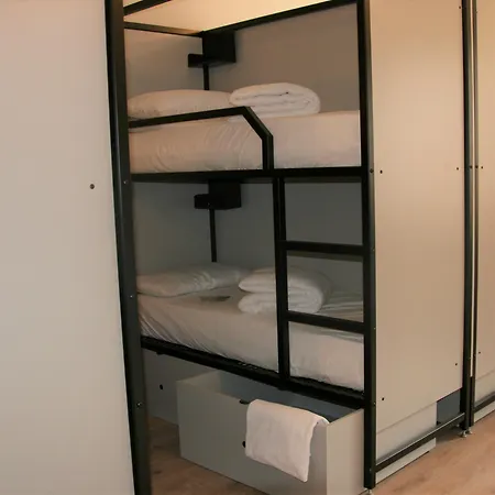 אכסניה Hotello *